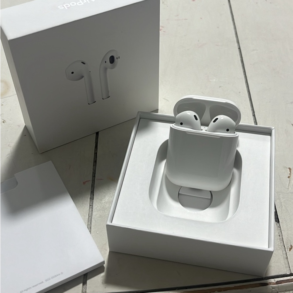 AirPods